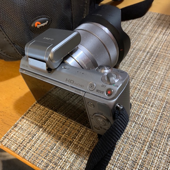 Digital Camera - Picture 2 of 3